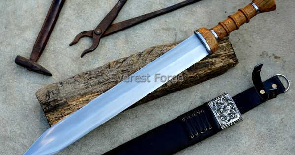 Pompeian Gladius – Roman Short Sword | Everest Forge